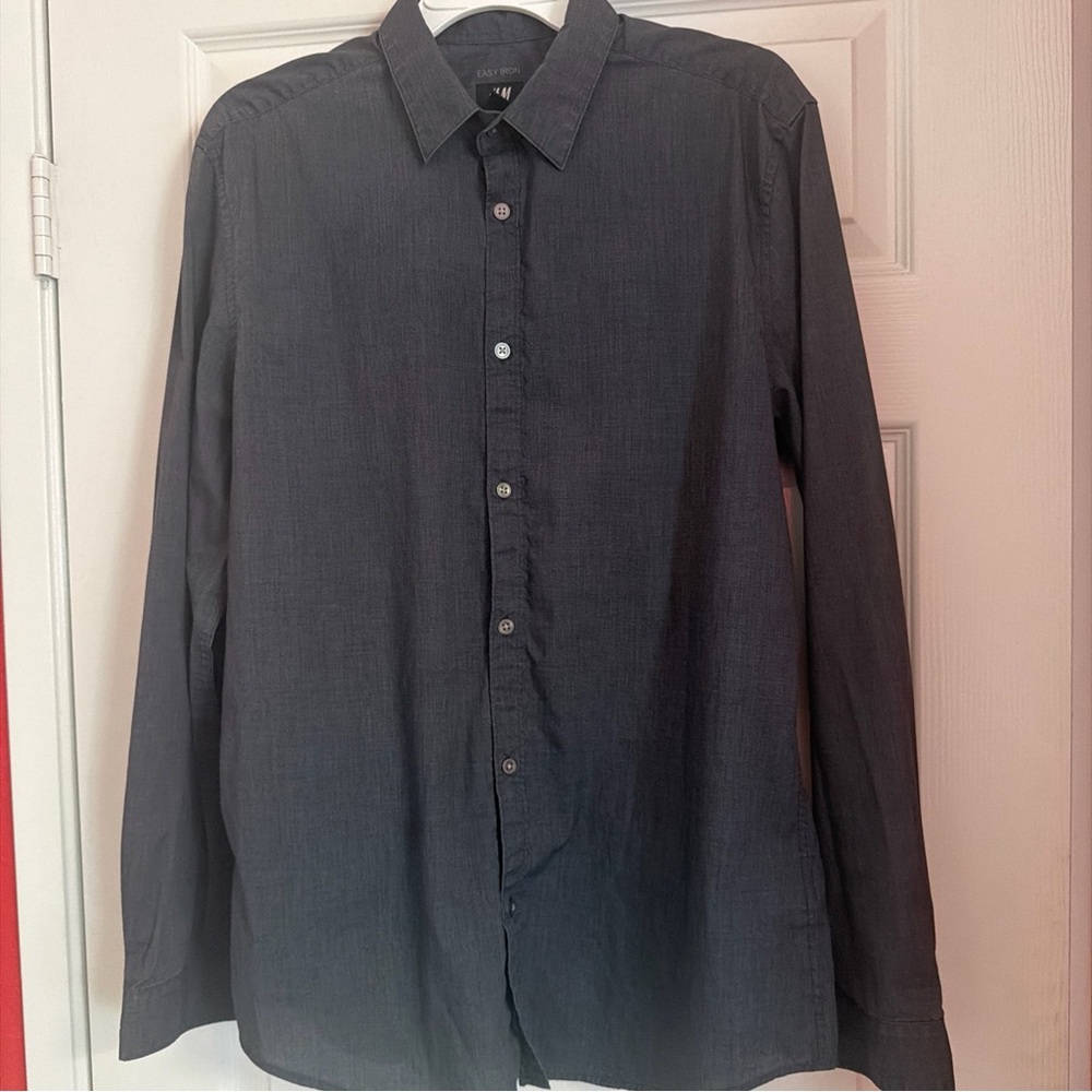 H&M Men's Dark Charcoal Button-Down Shirt - Picture 2 of 9
